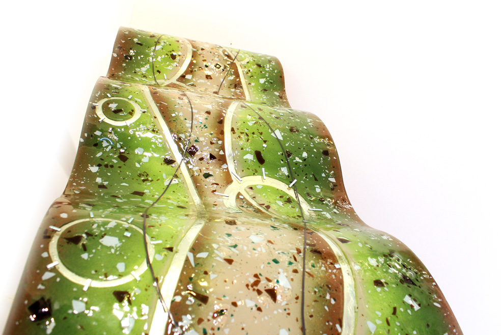 fused-glass-art-wiggle-apple3